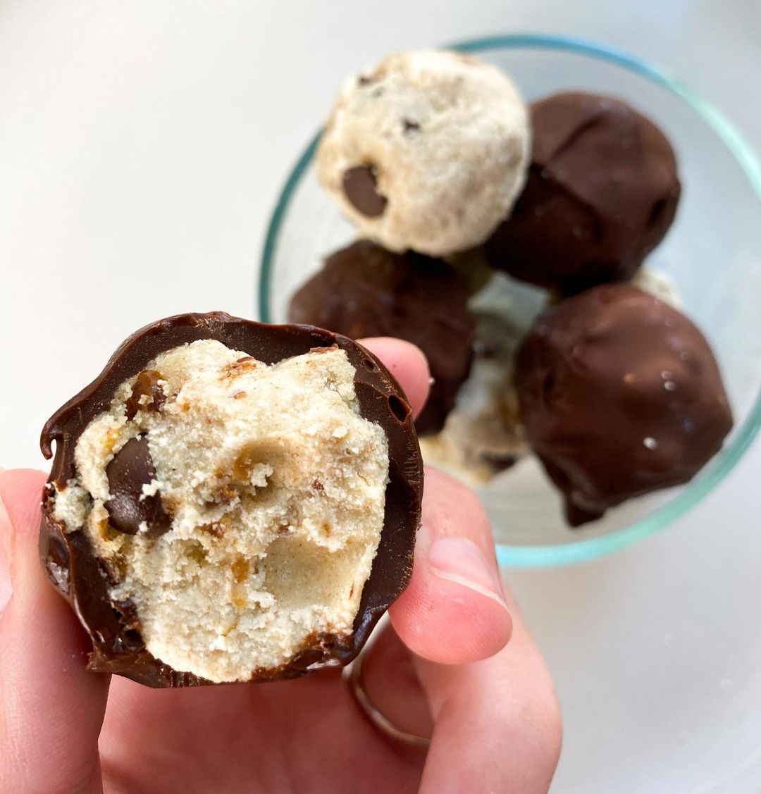 Chocolate Chip Cookie Dough Bites