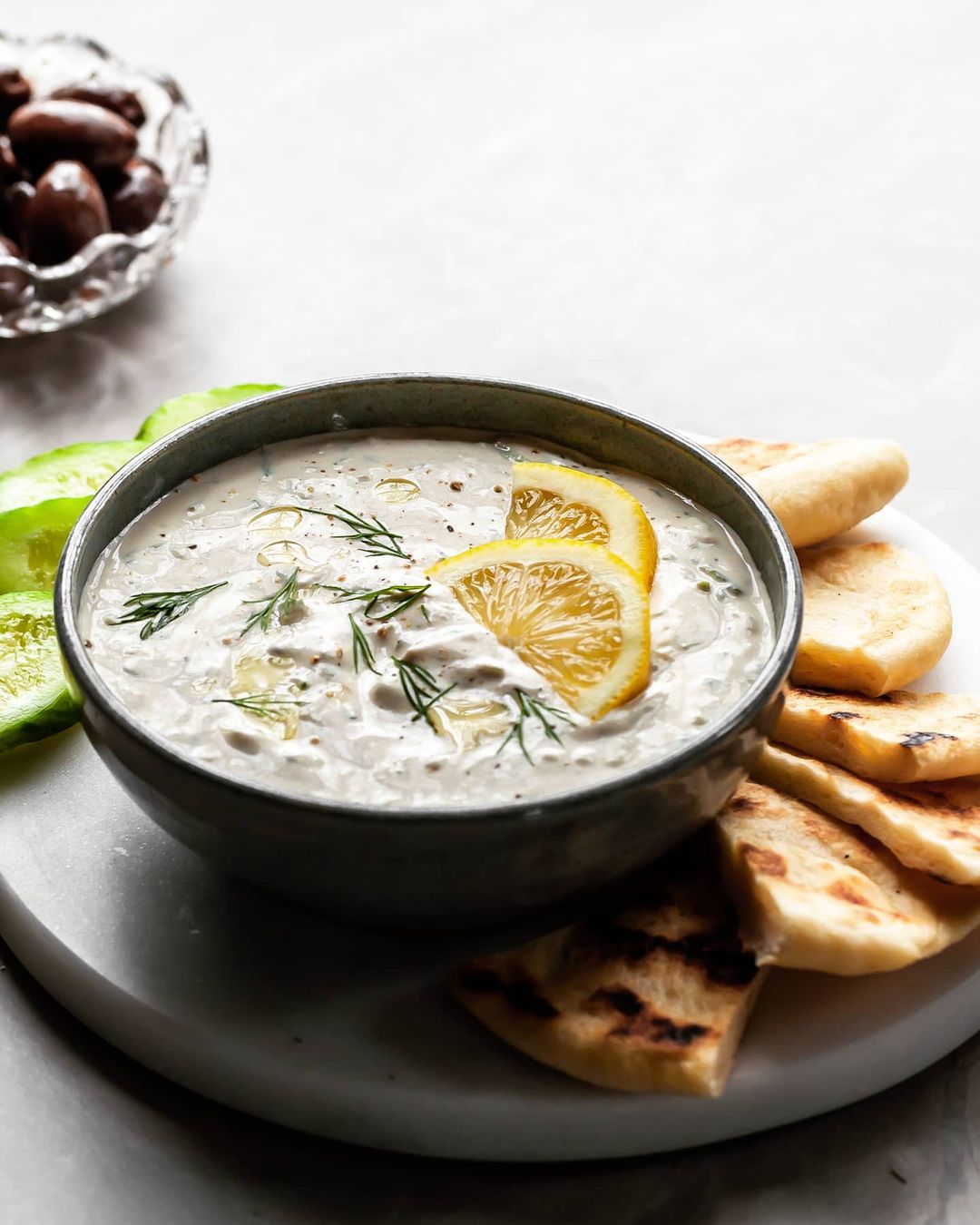 Creamy Vegan Tzatziki with Garlic and Dill