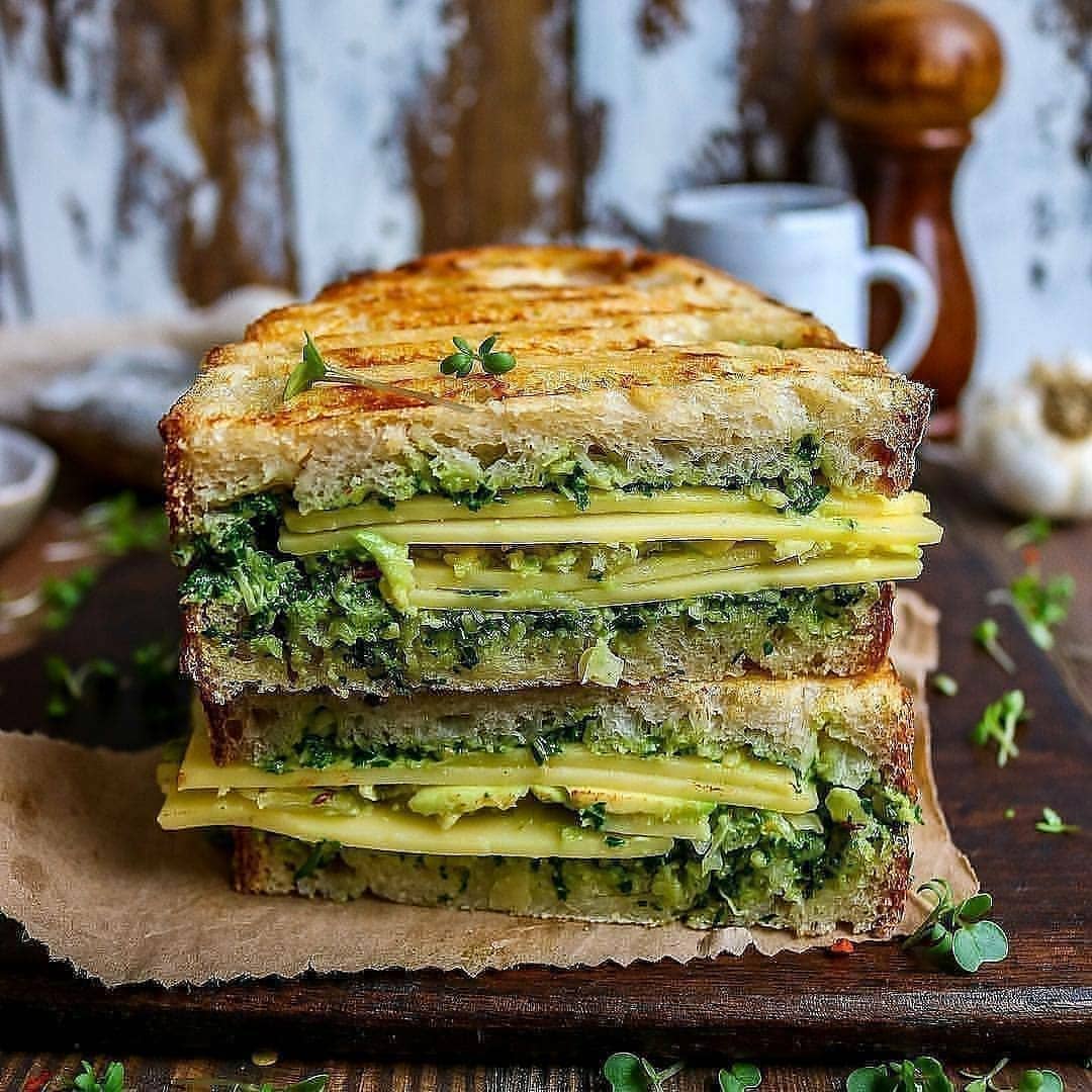 Vegan Cheesy Pesto Avocado Toastie