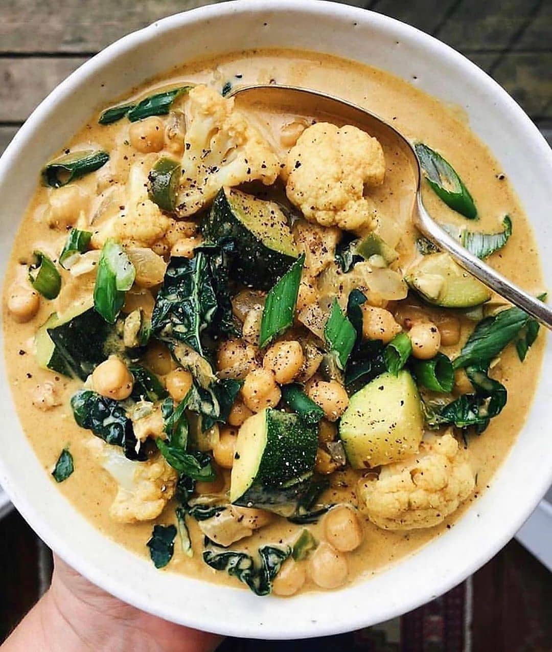 Quick Chickpea Cauliflower Coconut Curry