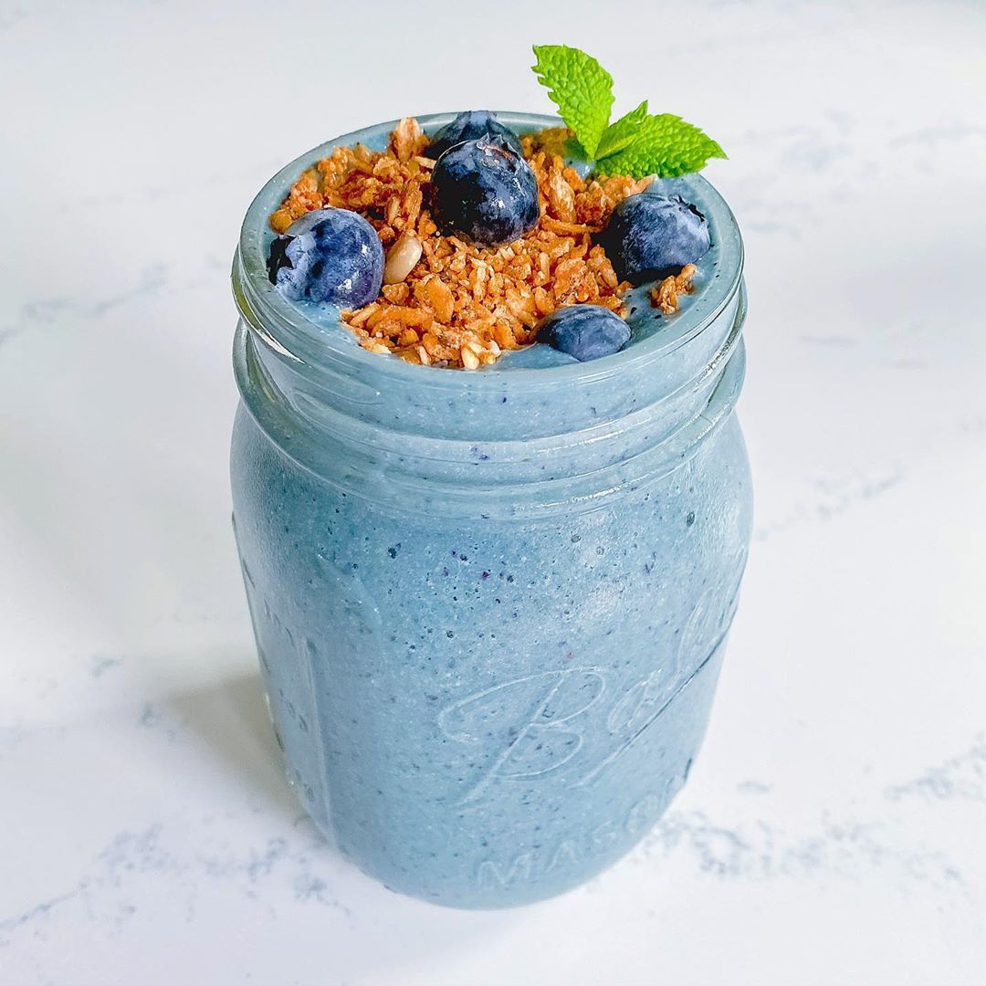 Blue Superfood Smoothie with Antioxidant Benefits