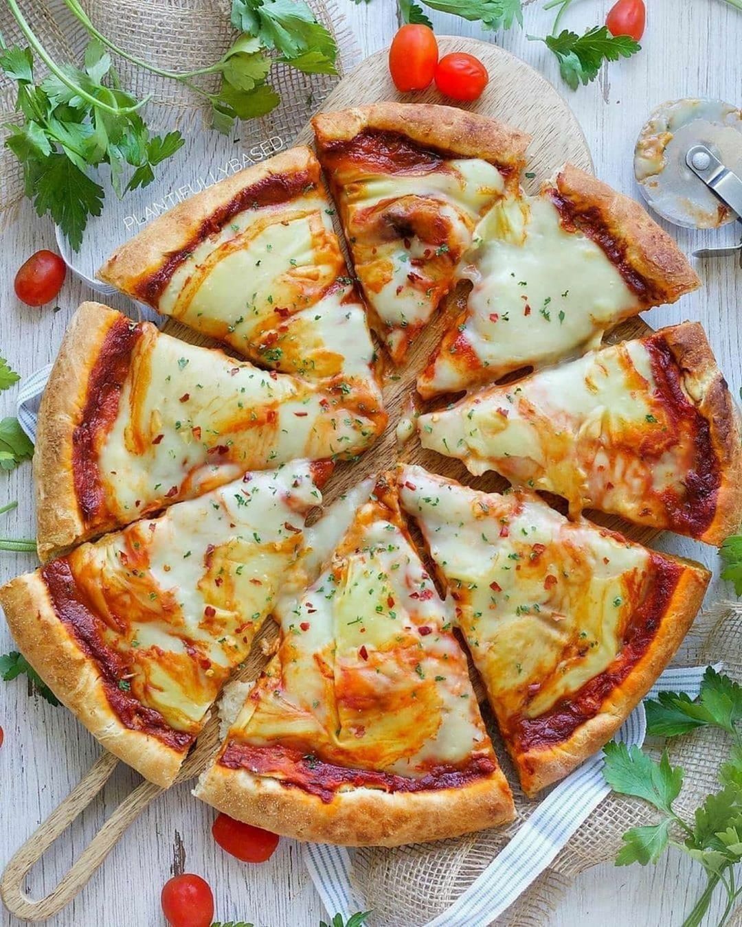 Delicious Homemade Vegan Pizza with Cauliflower Cheese