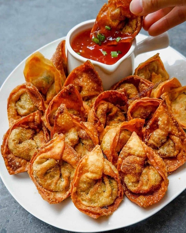 Golden Crispy Curry Vegetable Wontons