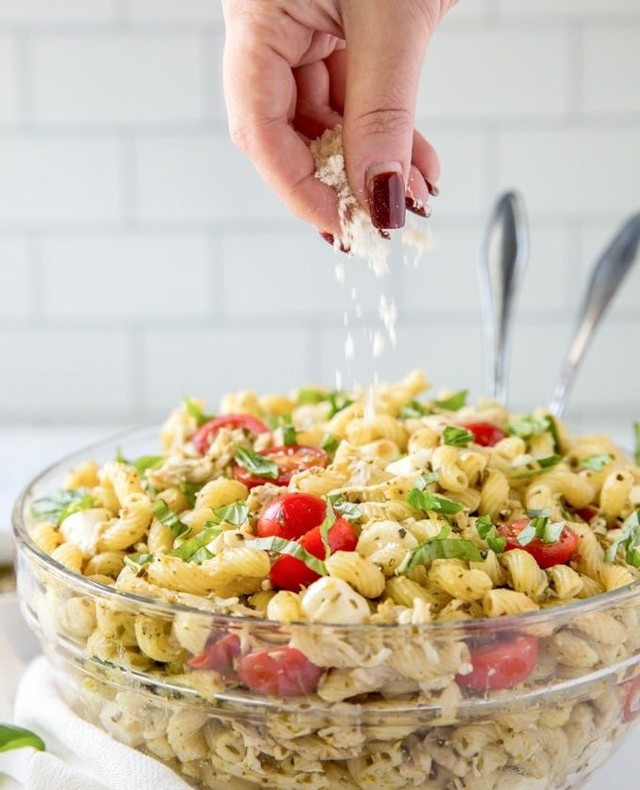 Chicken Pesto Pasta Salad