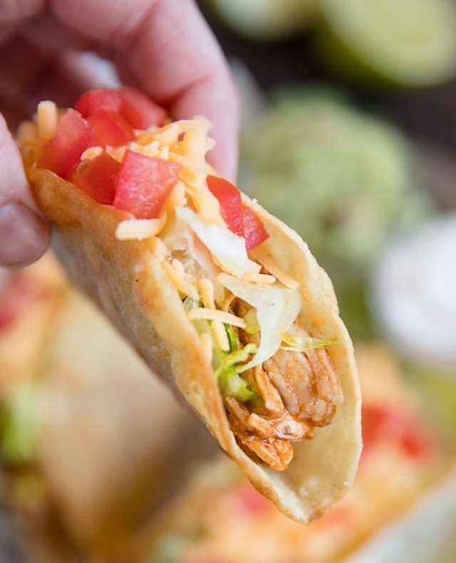 Easy Shredded Chicken Tacos with Homemade Seasoning