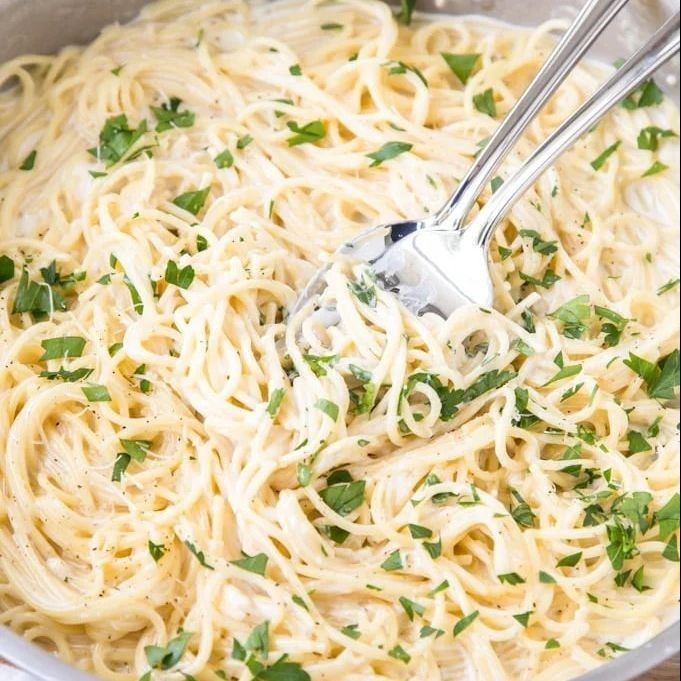 Quick Creamy Four Cheese Spaghetti