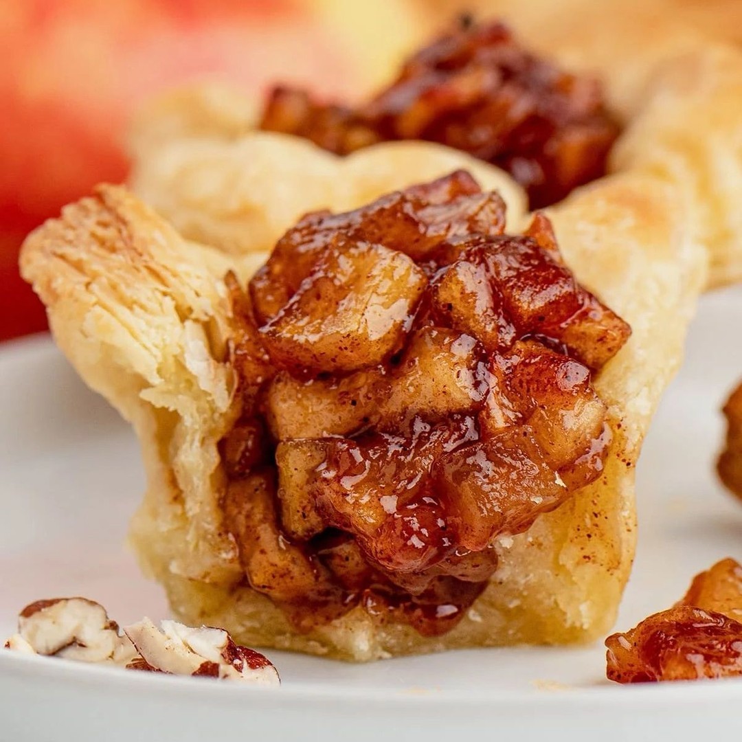 Mini Apple Tarts with Caramel and Pecans