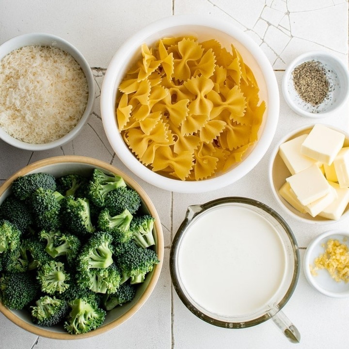 Creamy Garlic Parmesan Broccoli Pasta