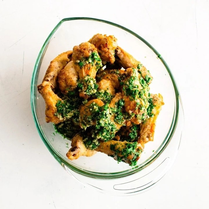 Crispy Baked Garlic Parmesan Chicken Wings