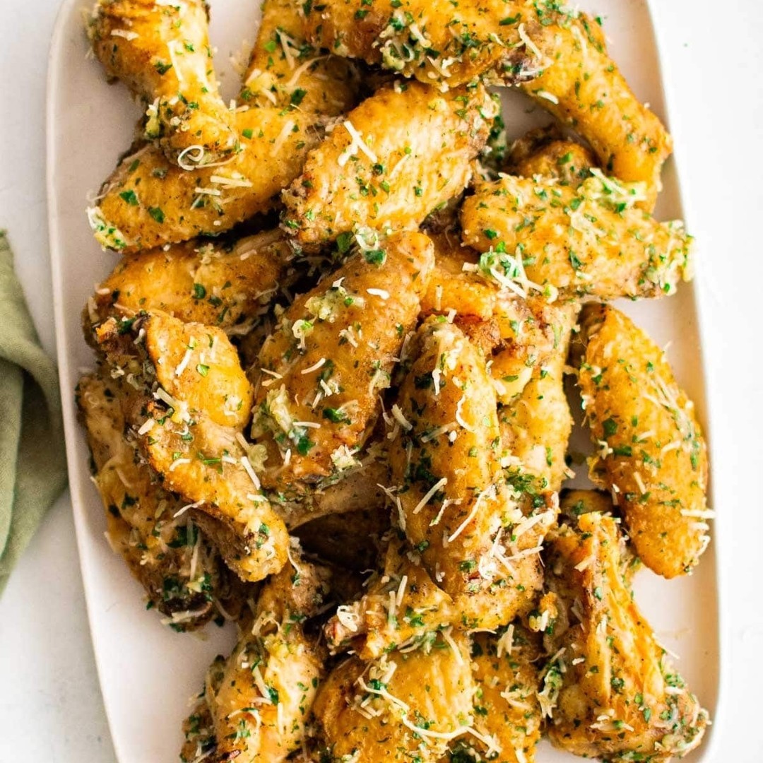 Crispy Baked Garlic Parmesan Chicken Wings