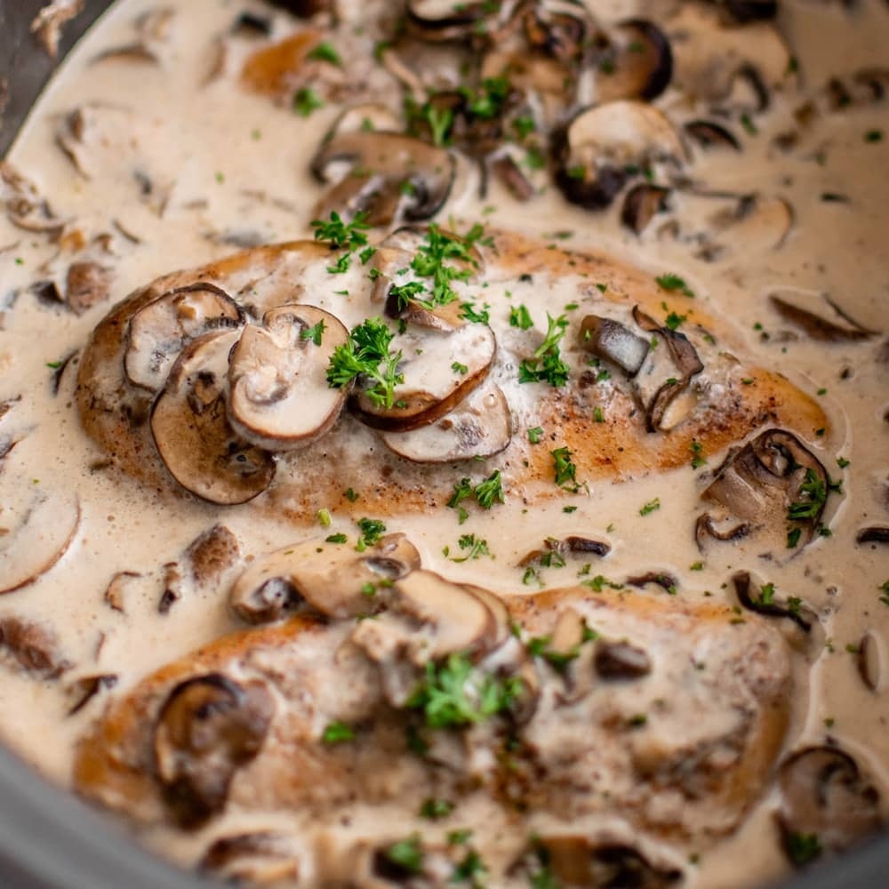Easy Slow Cooker Creamy Mushroom Chicken