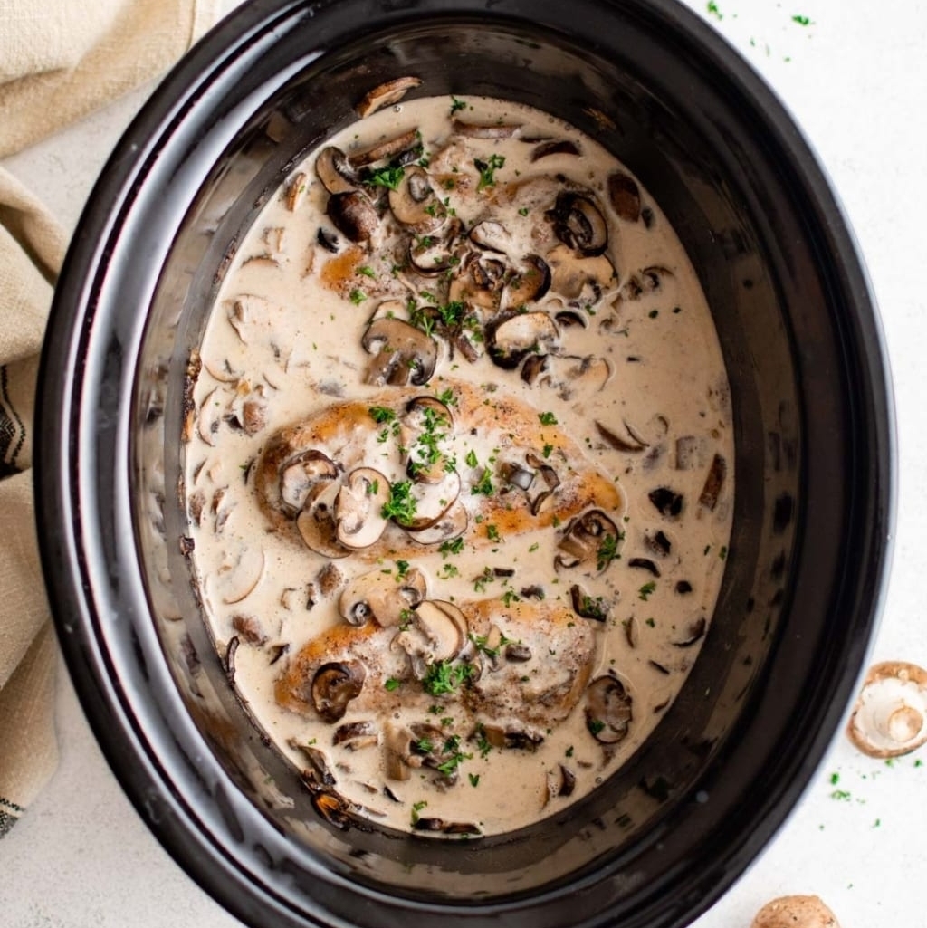 Easy Slow Cooker Creamy Mushroom Chicken