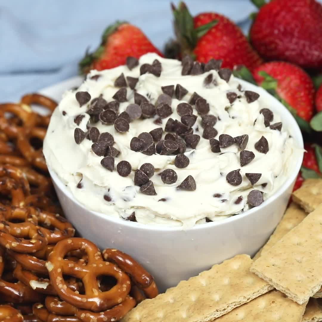 Creamy No-Bake Cookie Dough Dip