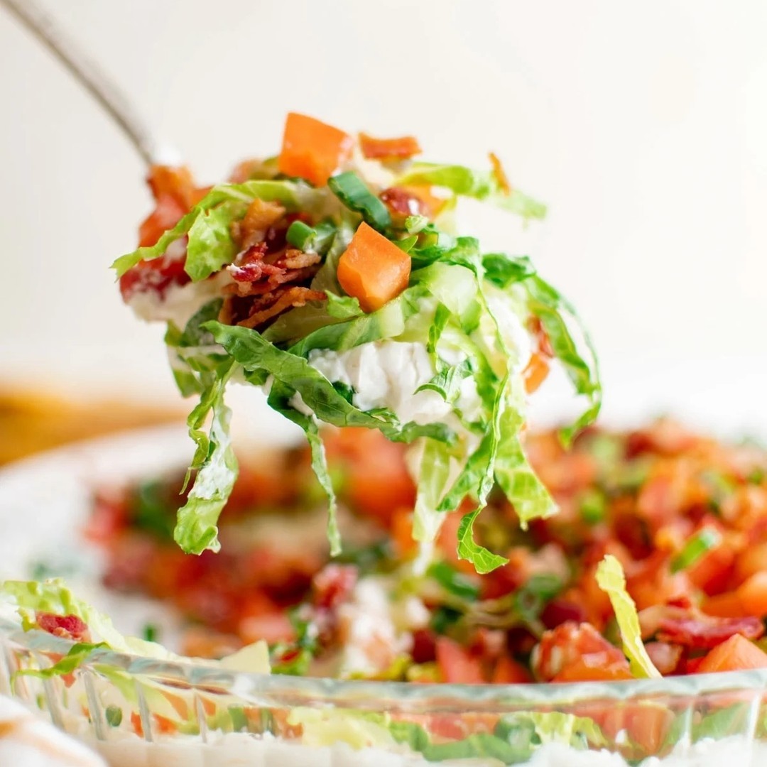 Creamy Blt Dip with Crostini