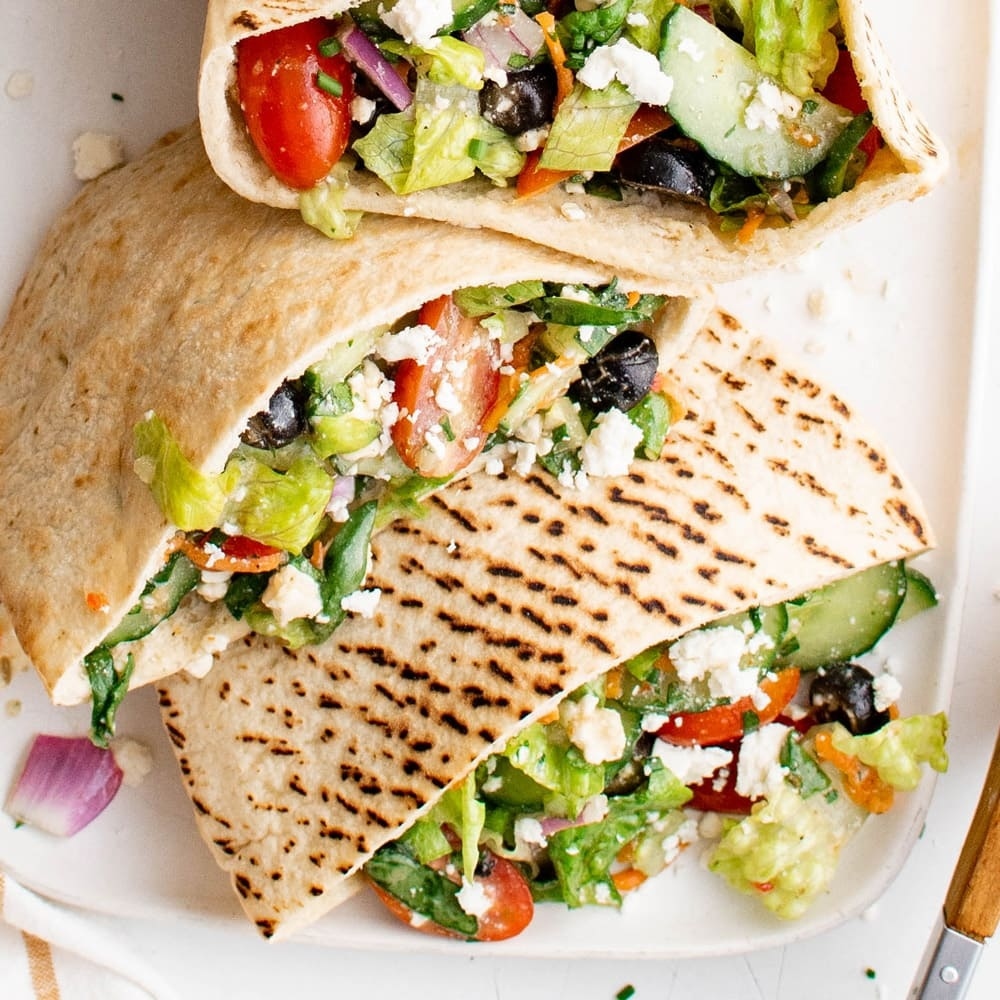 Easy Fresh Veggie Pita Pocket Sandwiches