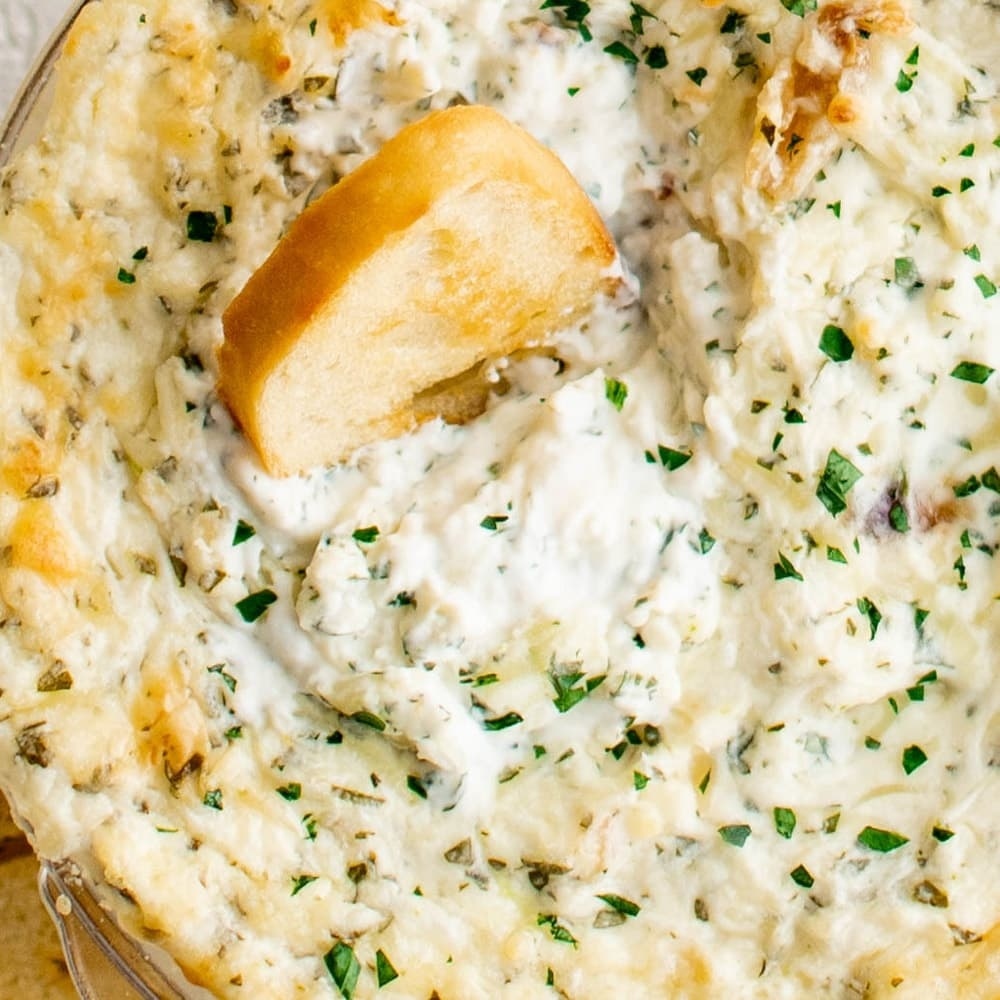 Cheesy Baked Garlic Dip