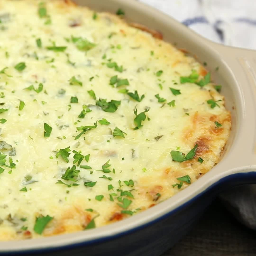 Cheesy Baked Garlic Dip