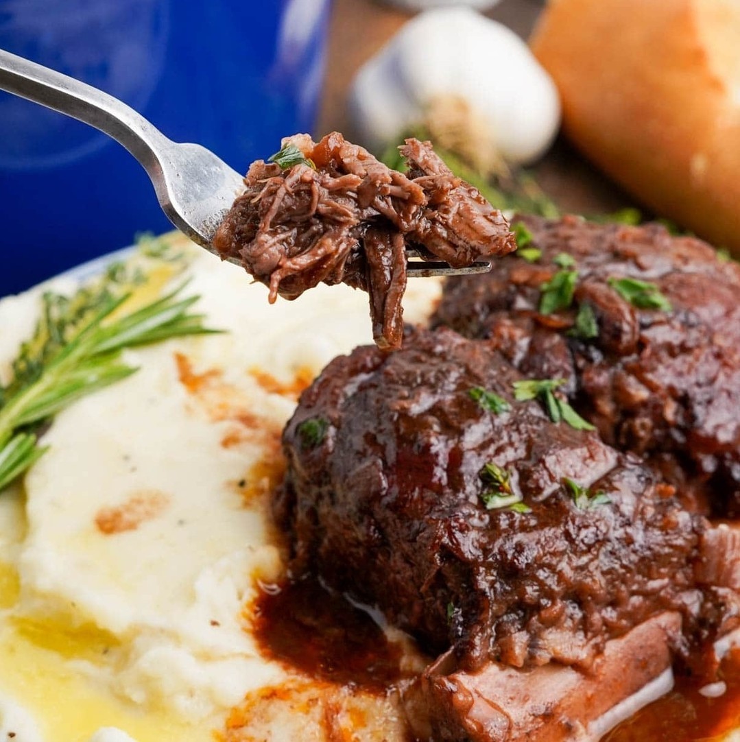 Braised Beef Short Ribs in Red Wine Sauce