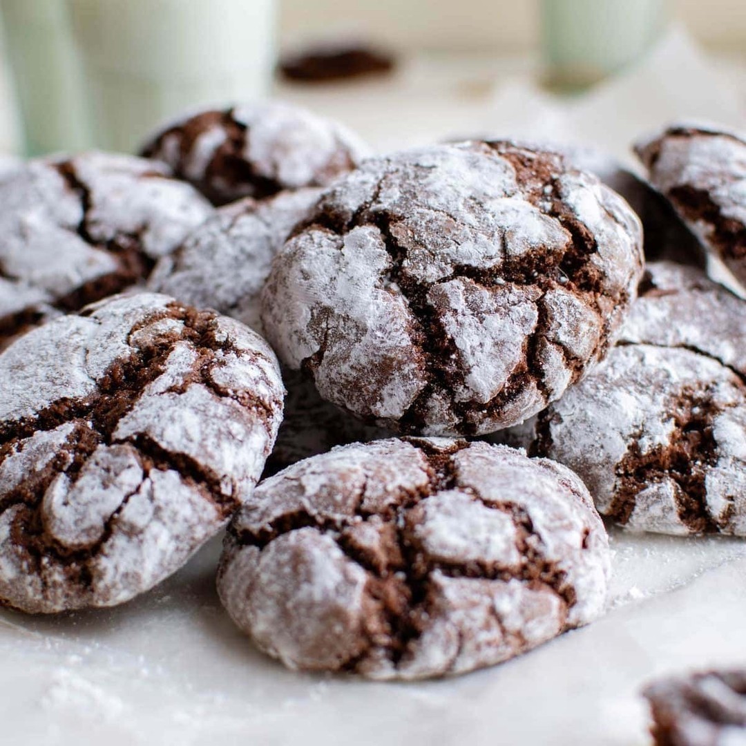 Irresistibly Fudgy Chocolate Crinkle Cookies