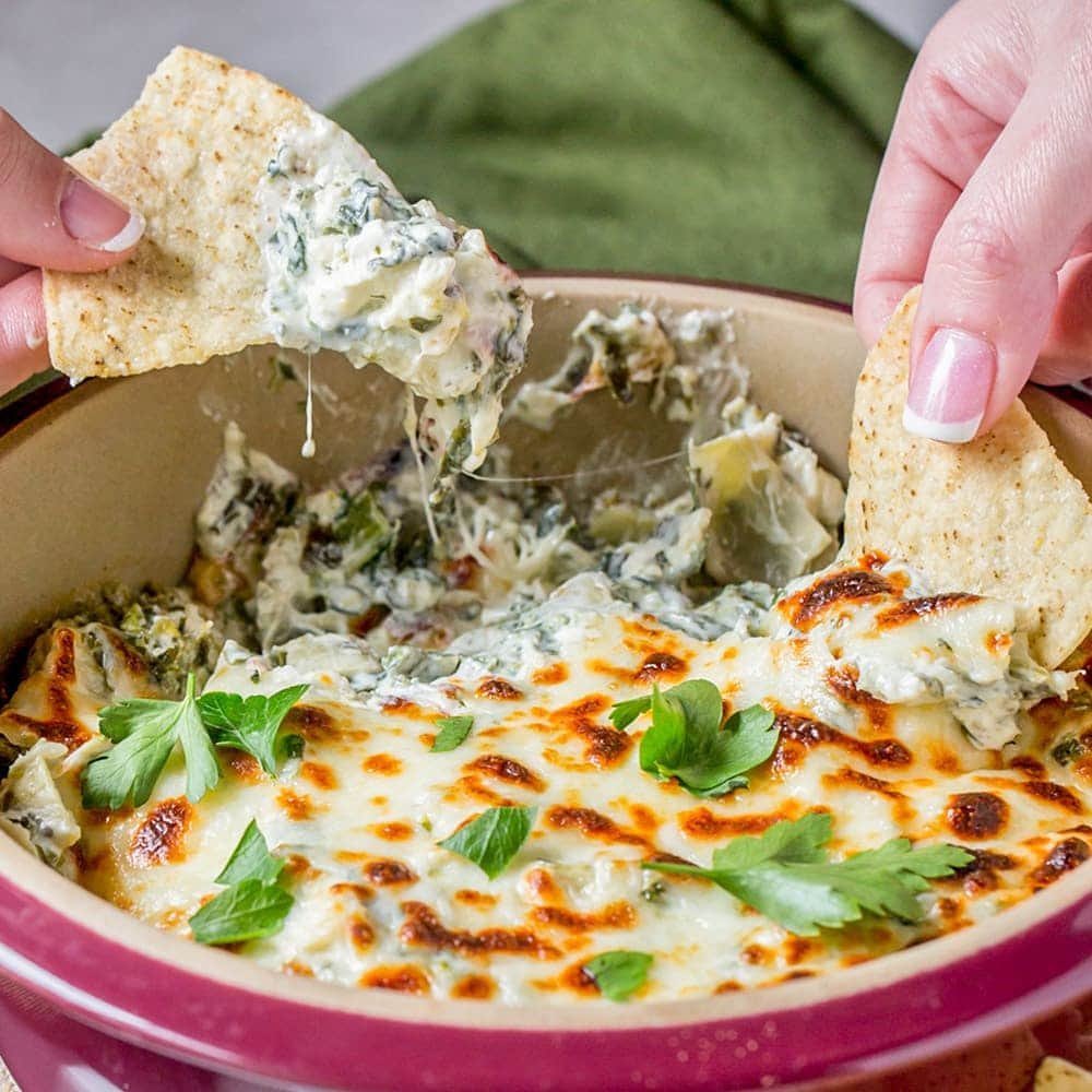 Olive Garden Copycat Baked Spinach Artichoke Dip