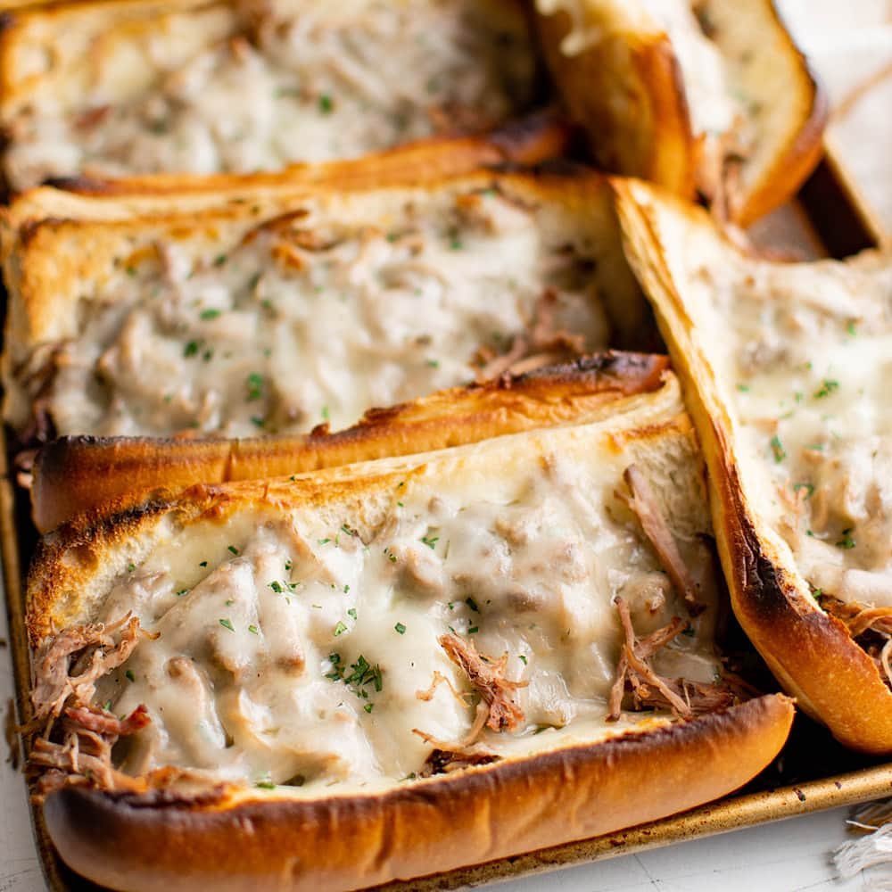 Slow Cooker Pulled Beef Sandwiches