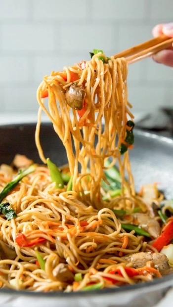 30 Minute Chicken Lo Mein Better Than Takeout
