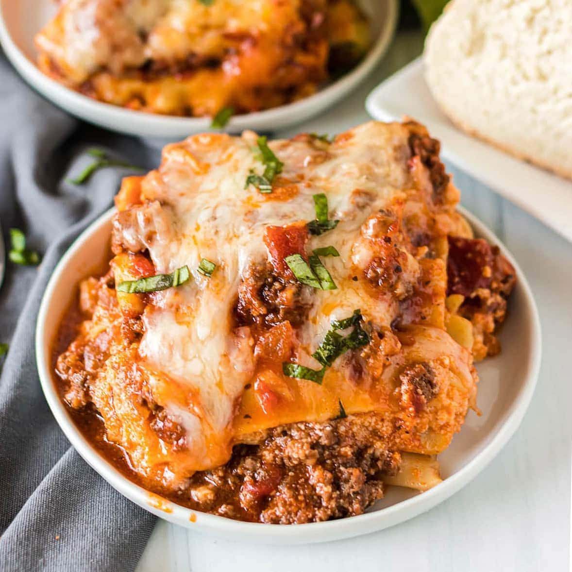 Cheesy Slow Cooker Lasagna with Ground Beef