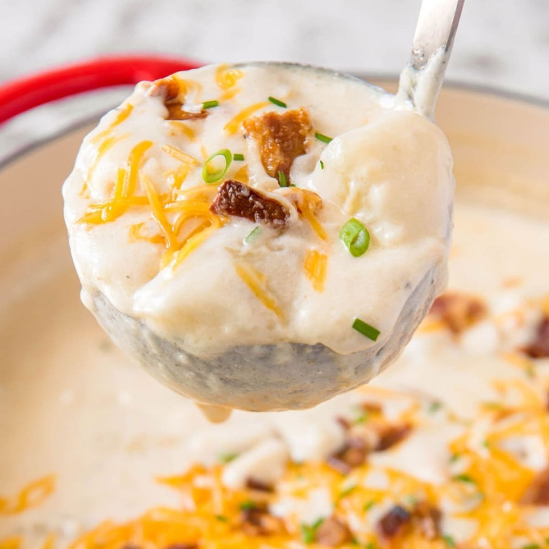 Creamy Loaded Baked Potato Soup