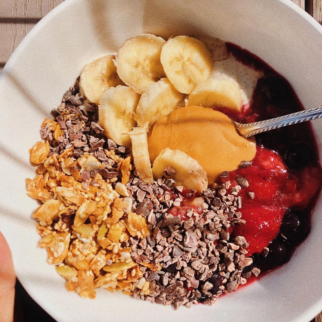 Healthy Strawberry Smoothie Bowl with Toppings