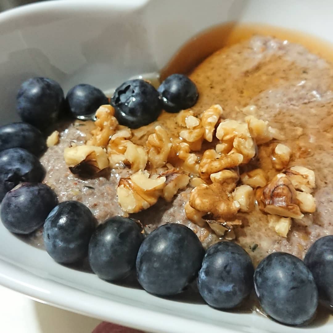 Blueberry and Cinnamon Noatmeal