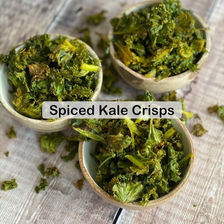 Homemade Crunchy Spiced Kale Crisps