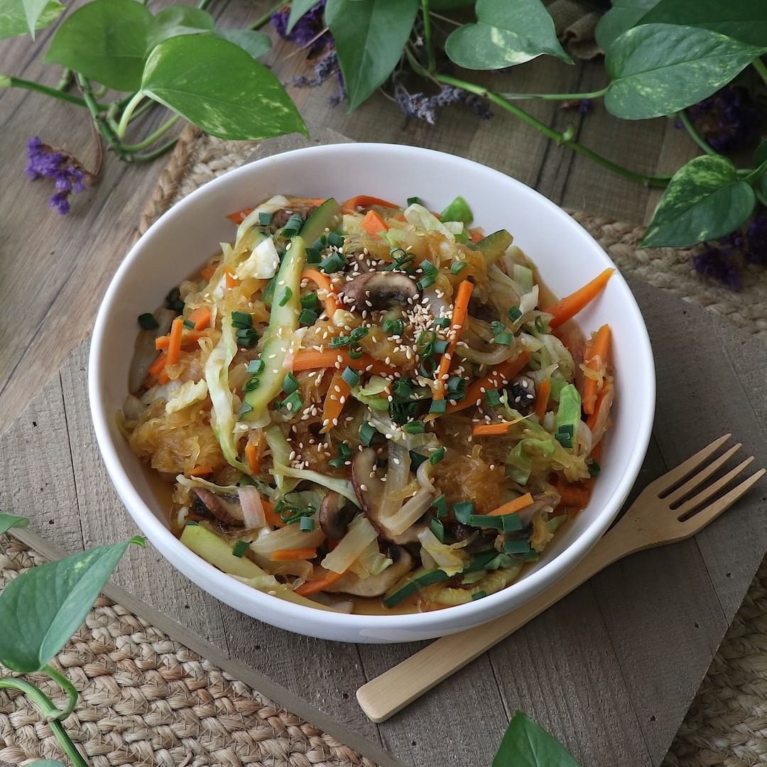 Spaghetti Squash Chow Mein -