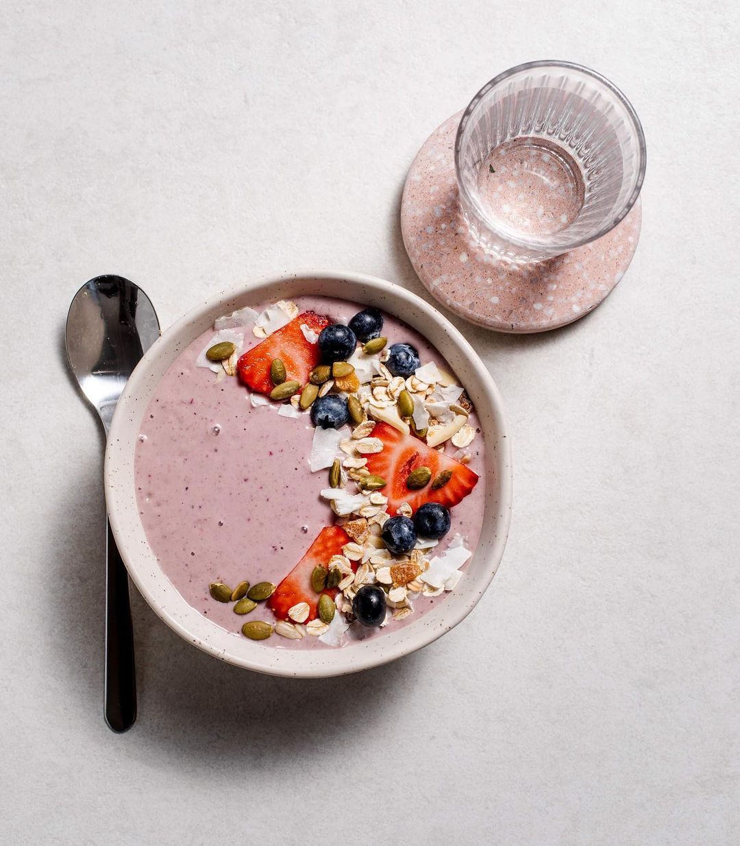 Berry Smoothie Bowl with Healthy Fats and Protein