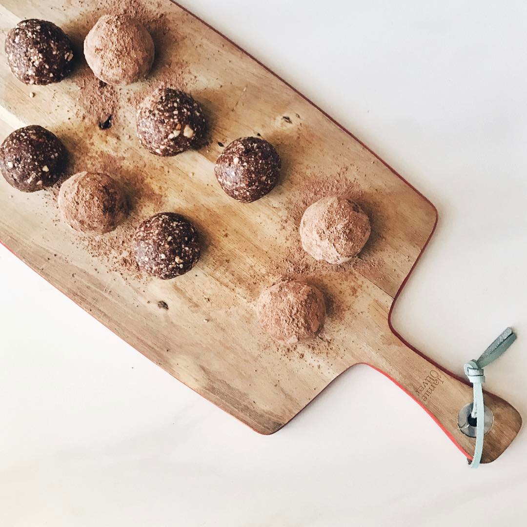 Delicious Chocolate Peanut Butter Balls Treat