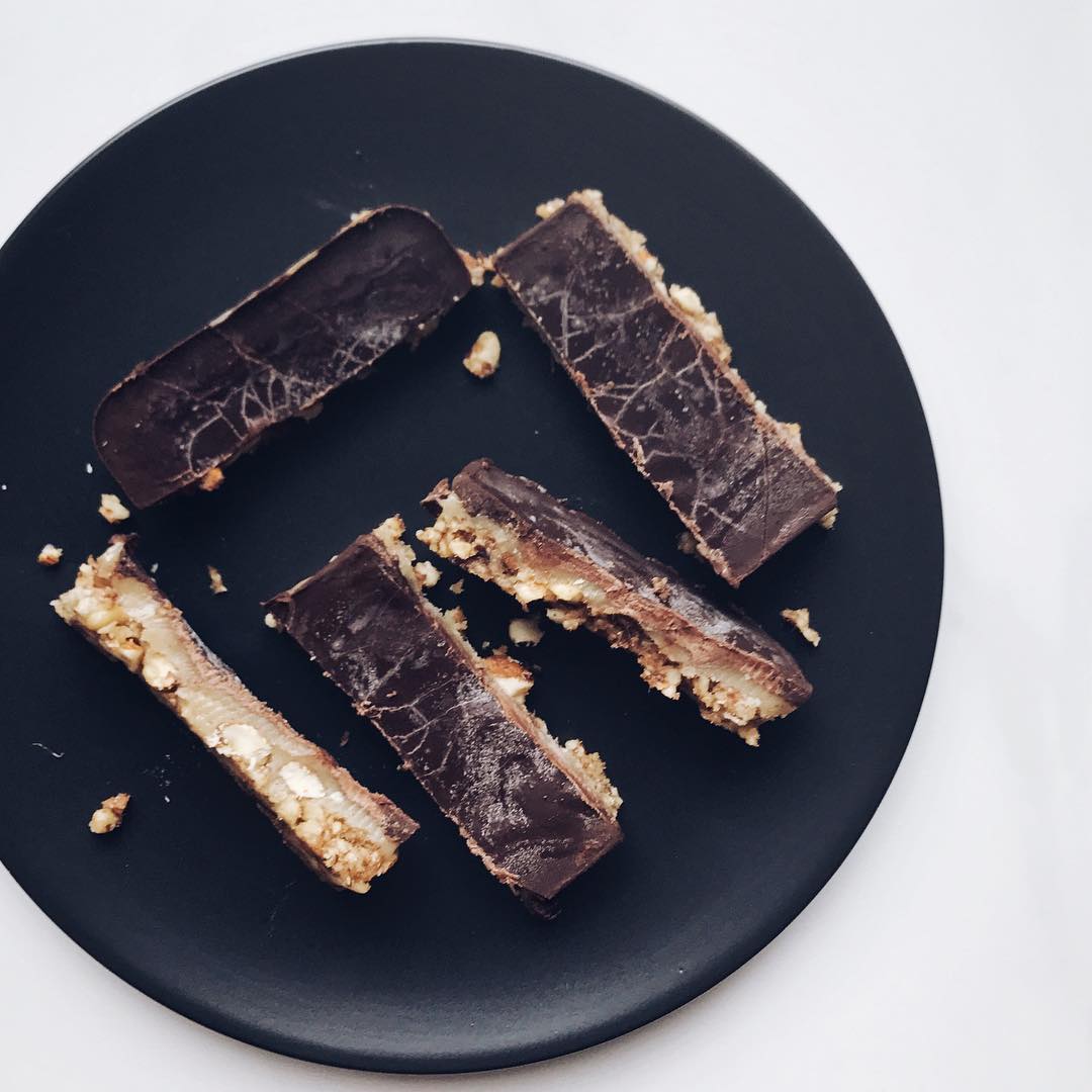 Raw Salted Caramel Slice