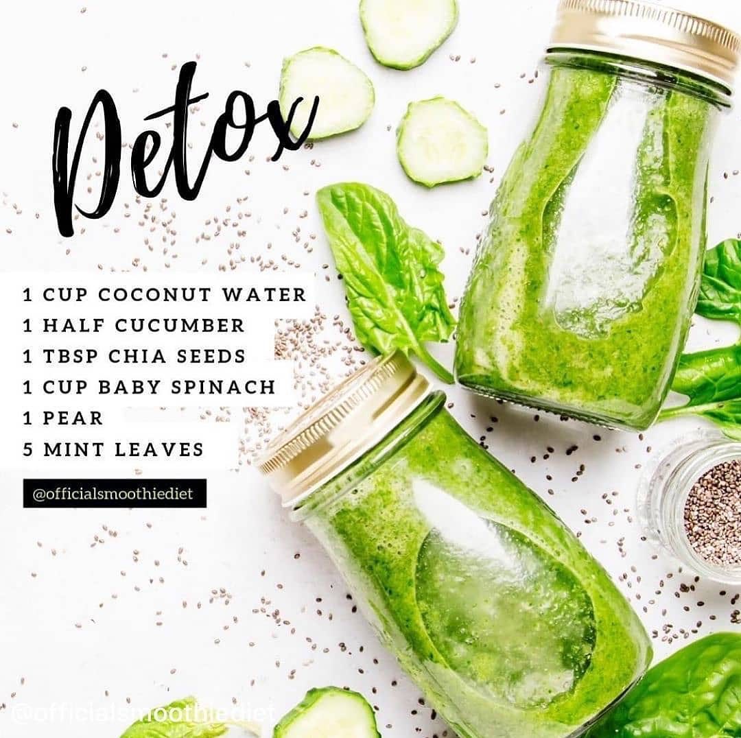 Detoxifying Smoothie with Coconut and Cucumber