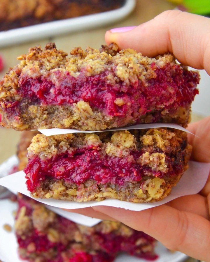 Raspberry Oatmeal Bars