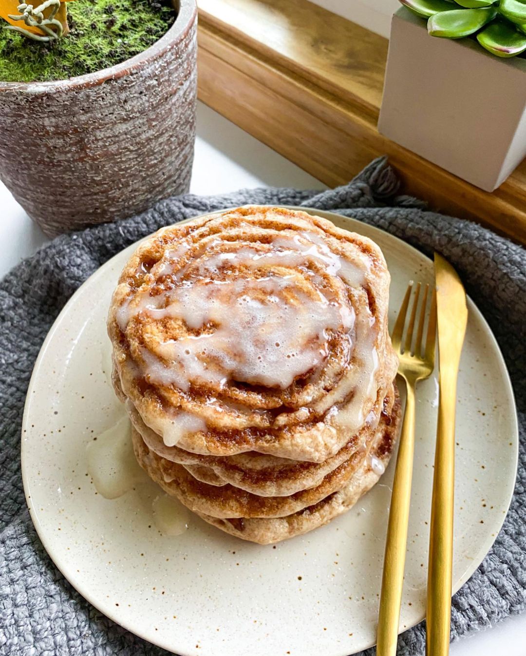 Cinnamon Roll Pancakes