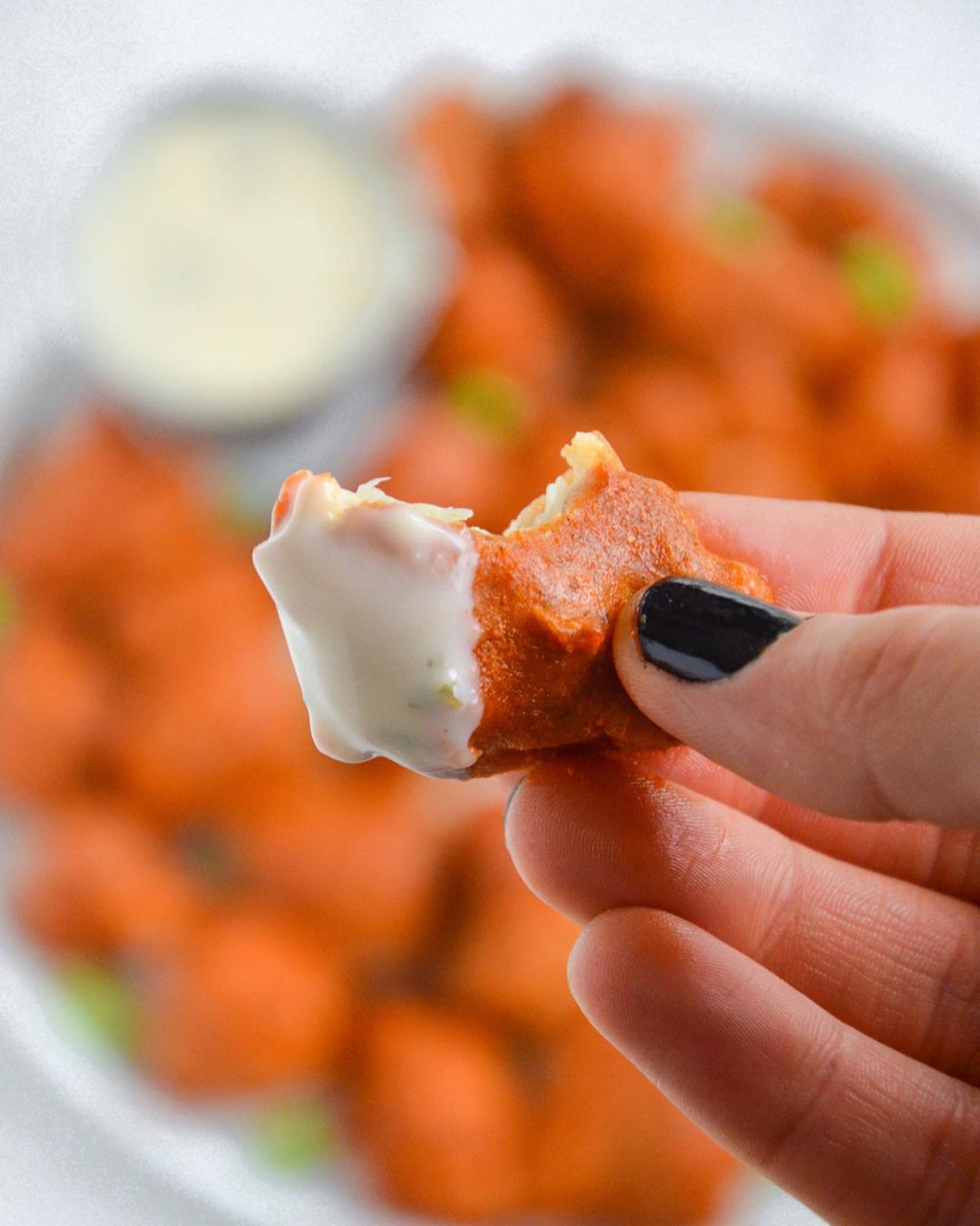 Delicious Buffalo Cauliflower Bites with Sauce