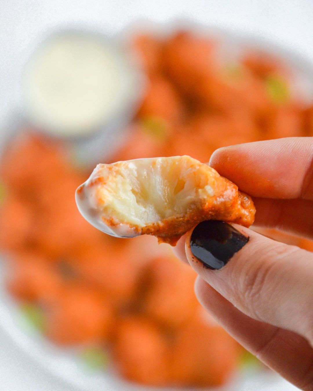 Delicious Buffalo Cauliflower Bites with Sauce