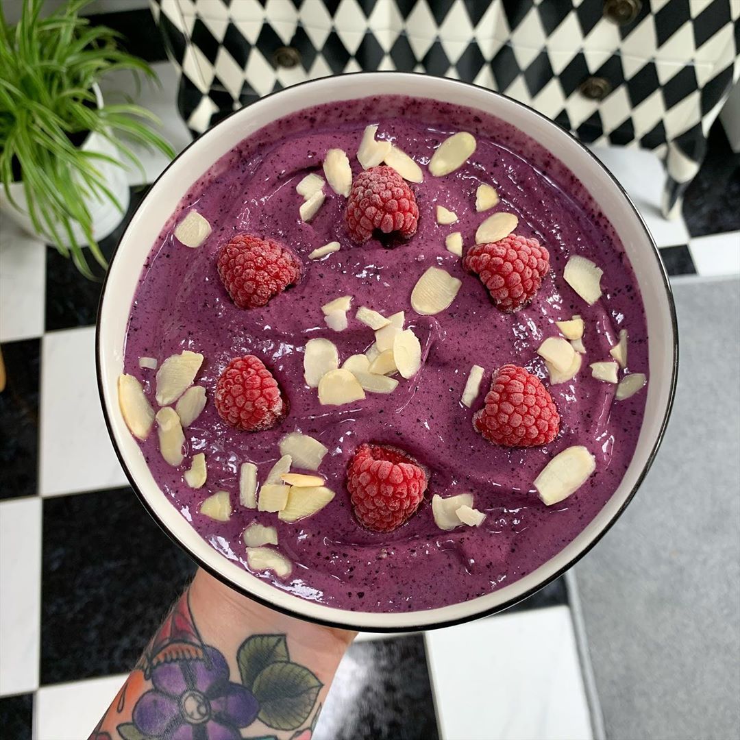 Vegan Smoothie Bowl with Seeds and Fruits