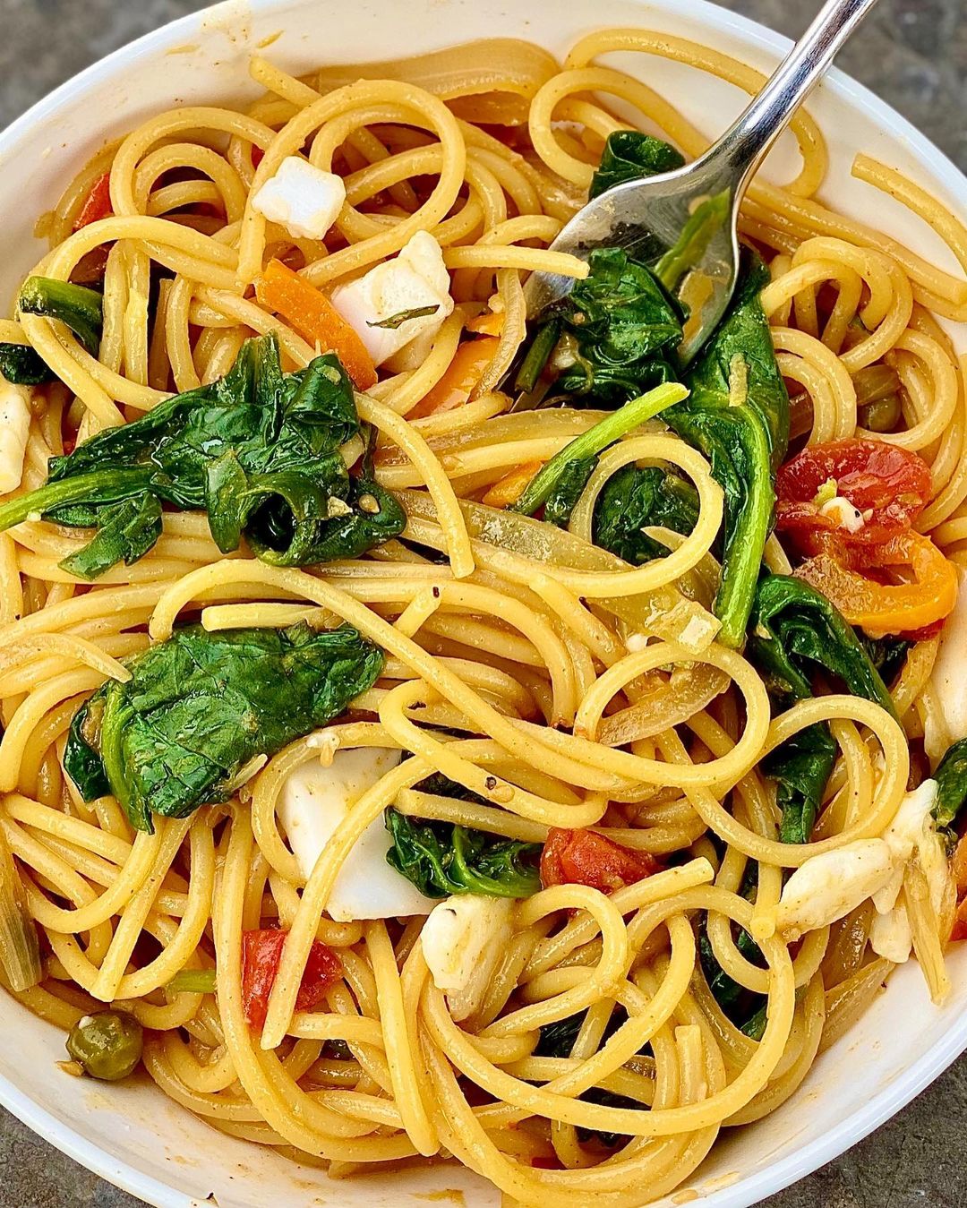 Easy Vegan Pasta with Mushrooms and Tomatoes