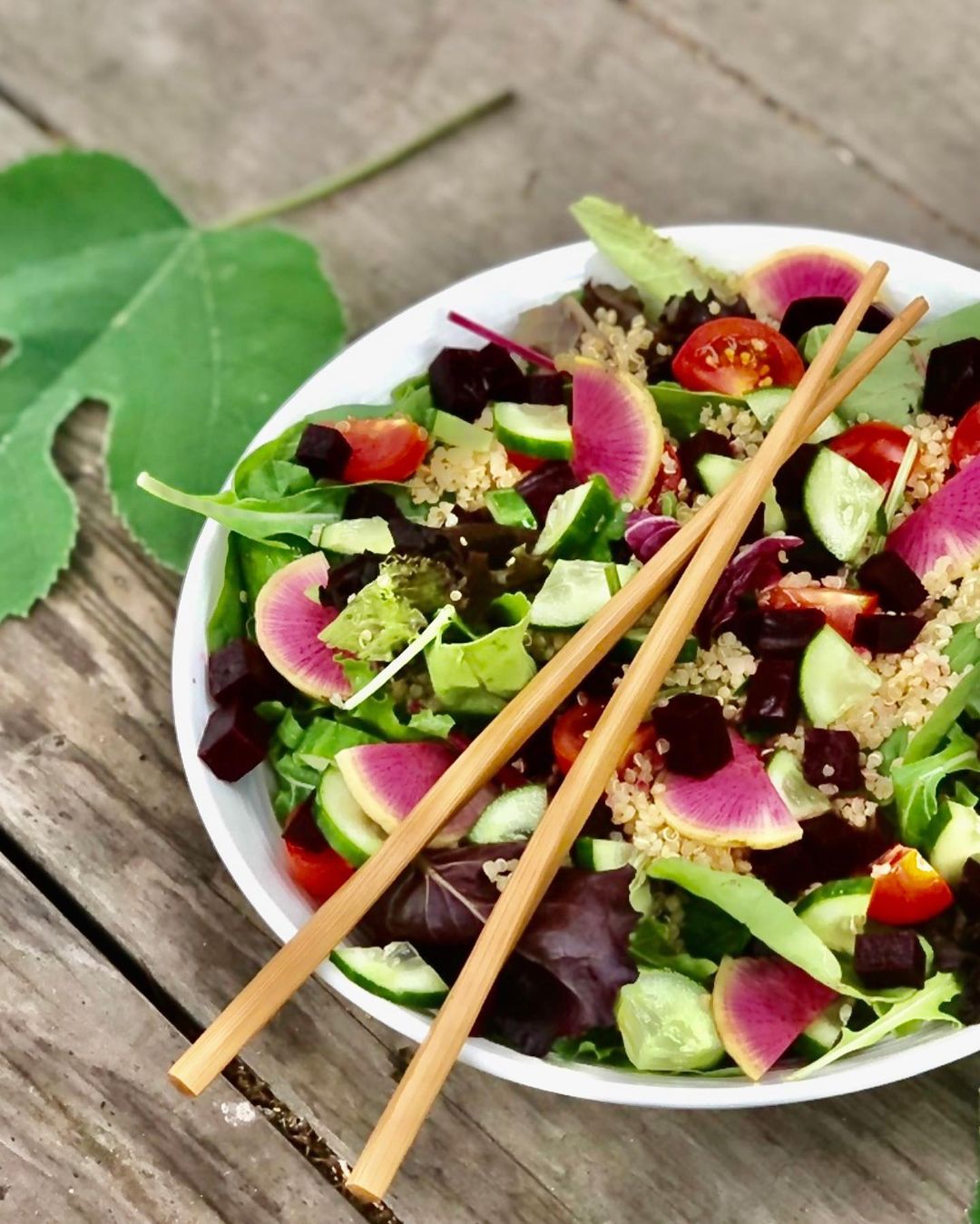 Fresh Summer Salad with Greens