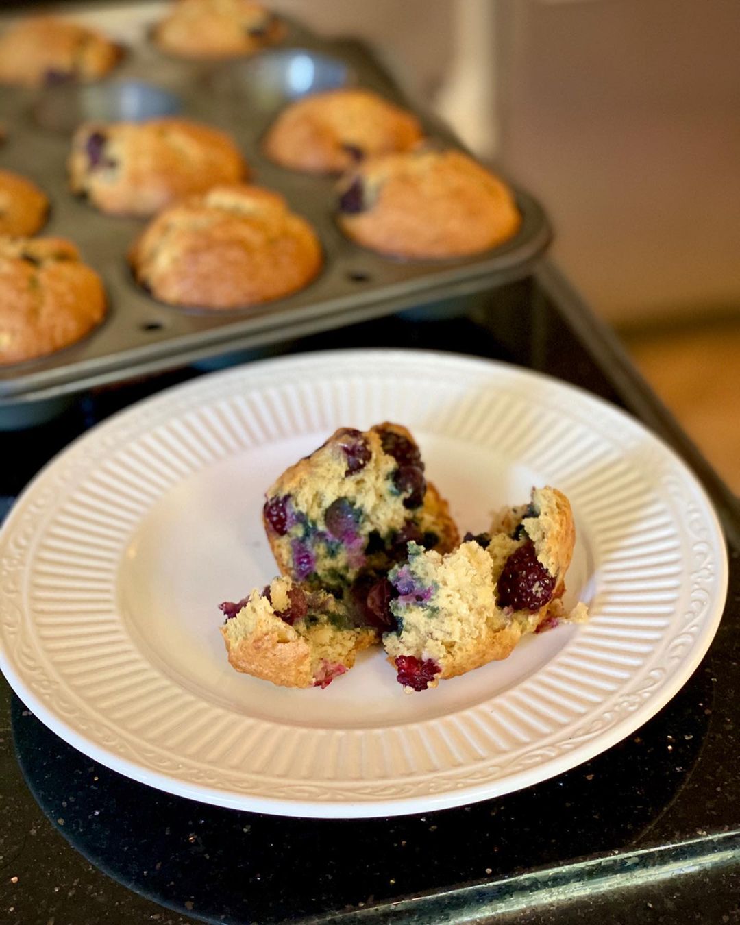Delicious Berry Loaded Muffins with Fresh Fruits