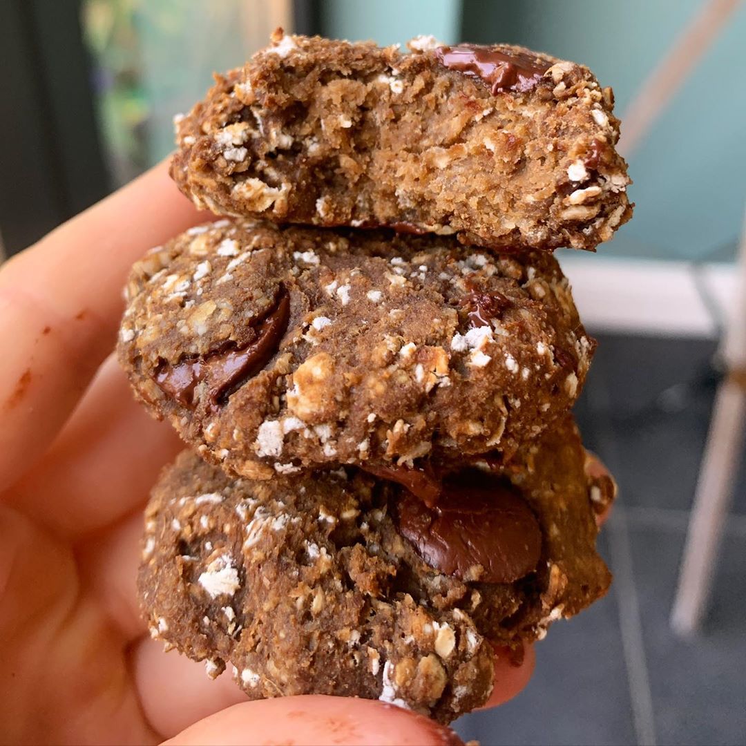Vegan Mocha Oat Cookies