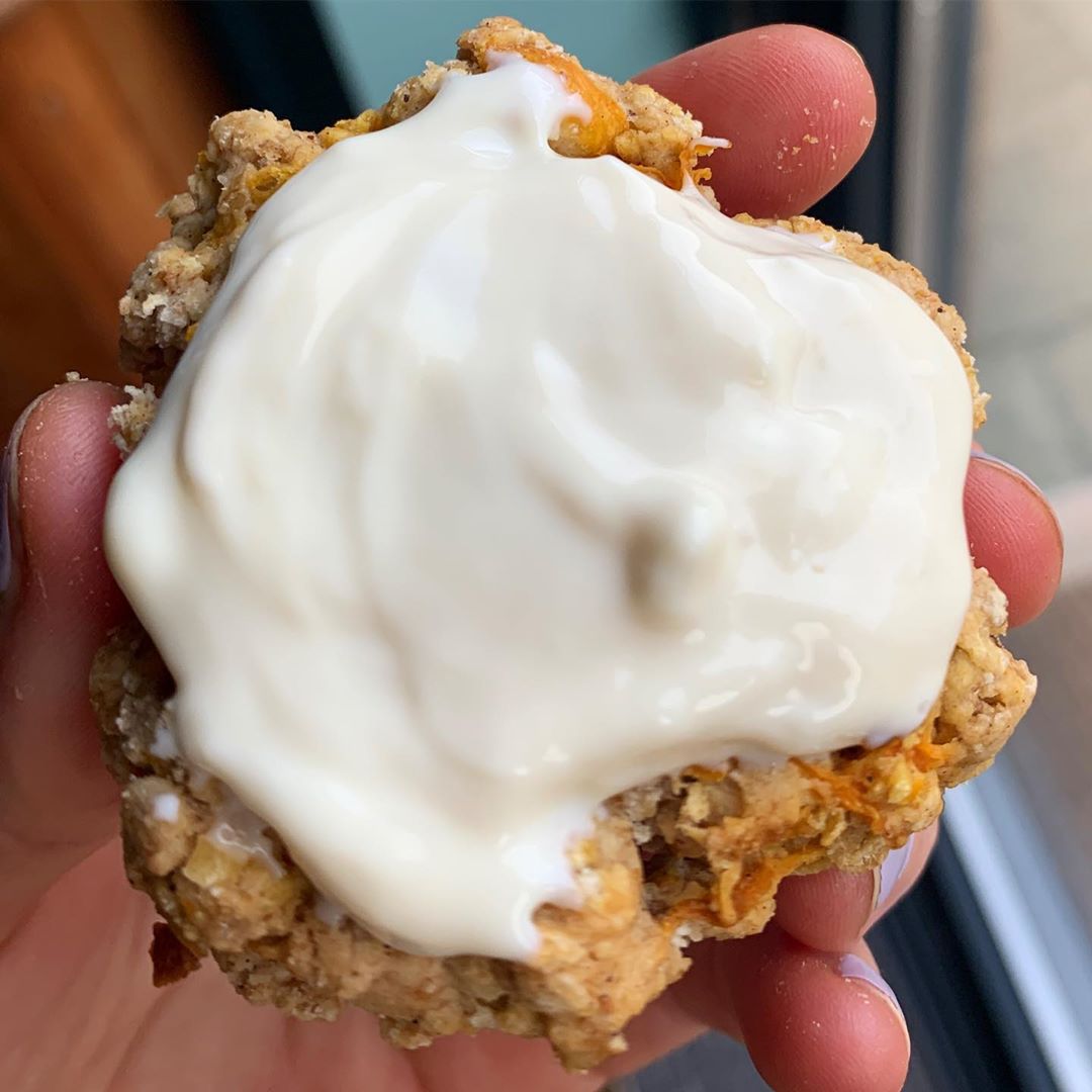 Vegan Carrot Cake Cookies with Frosting
