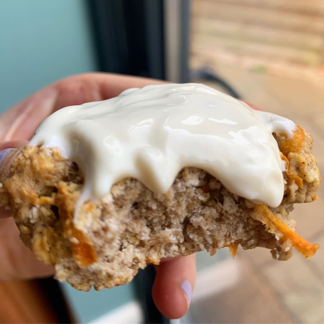 Vegan Carrot Cake Cookies with Frosting