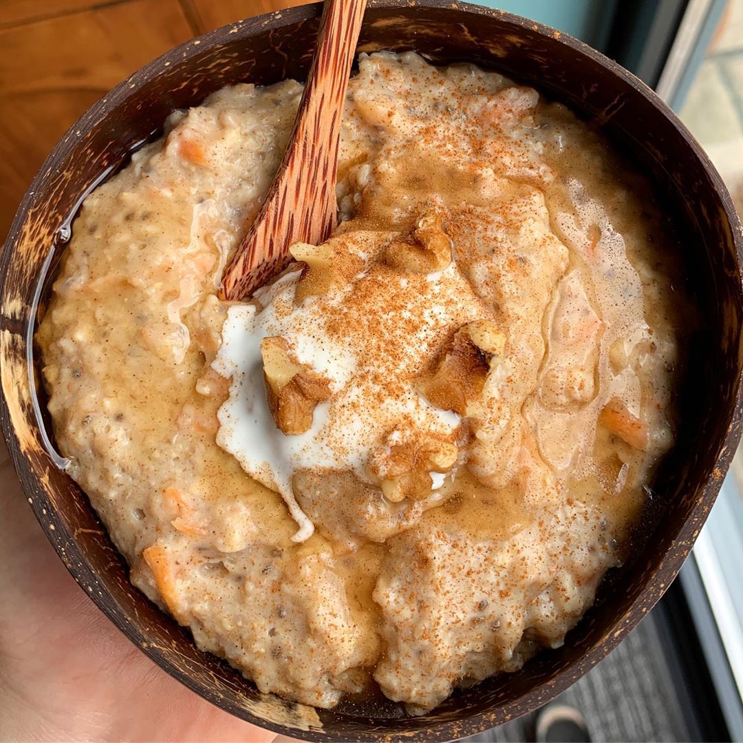 Vegan Carrot Cake Oats Breakfast