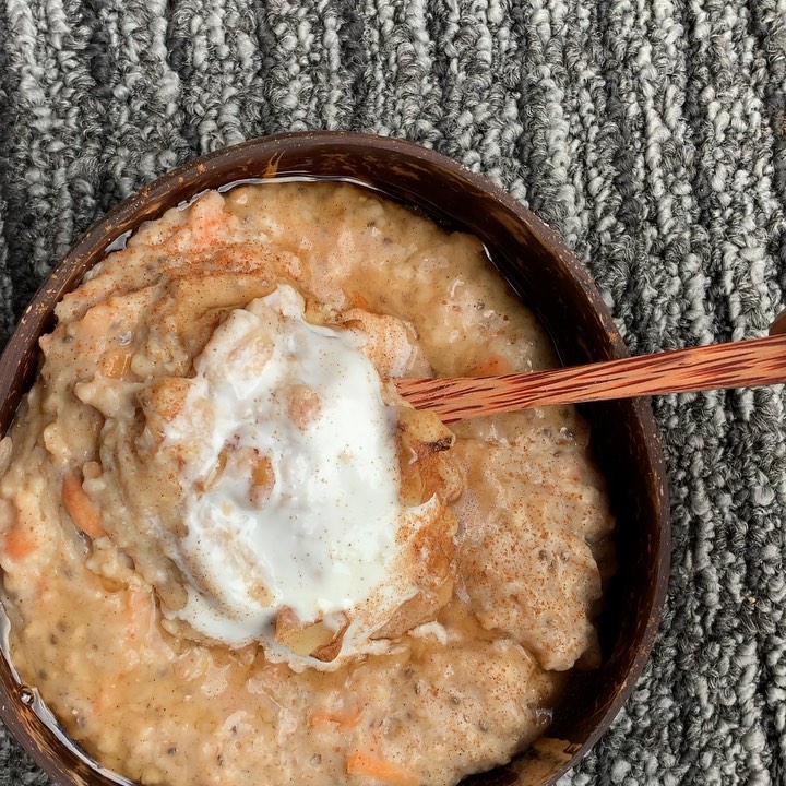 Vegan Carrot Cake Oats Breakfast