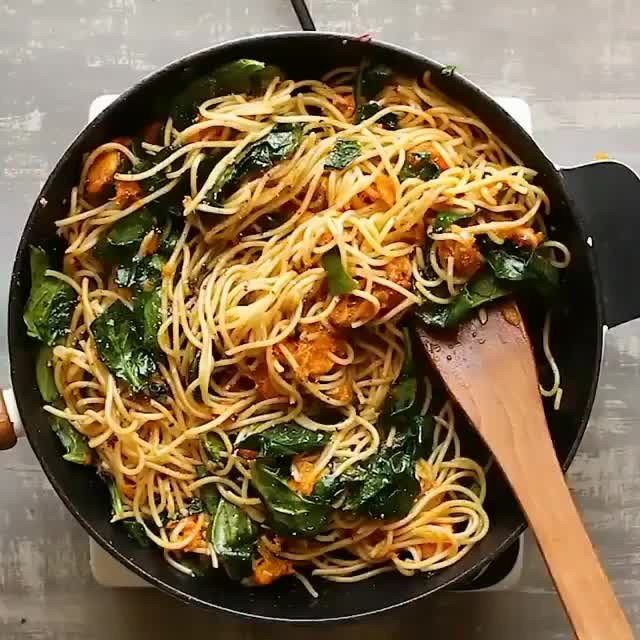 Pumpkin, Spinach, and Walnut Spaghetti